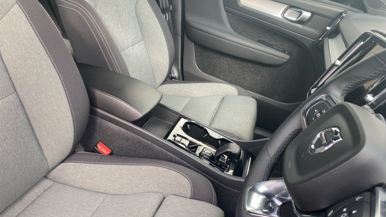 Volvo Xc40 1.5 T4 Recharge PHEV Plus Dark 5dr Auto Estate